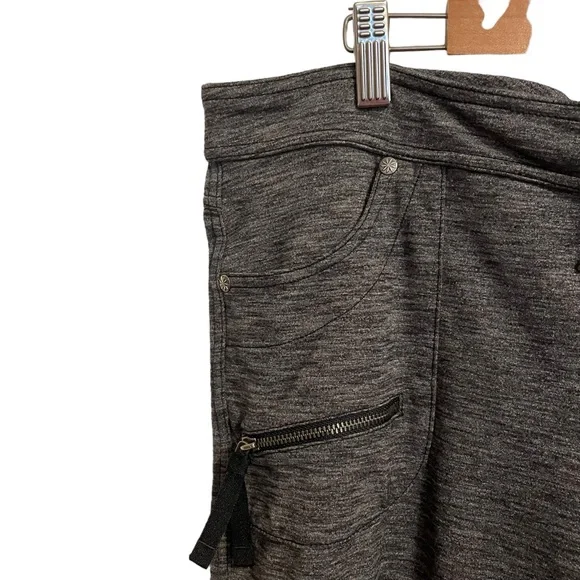 Athleta Bettona Boyfriend Jogger Cargo Pants Size LT - Picture 4 of 10